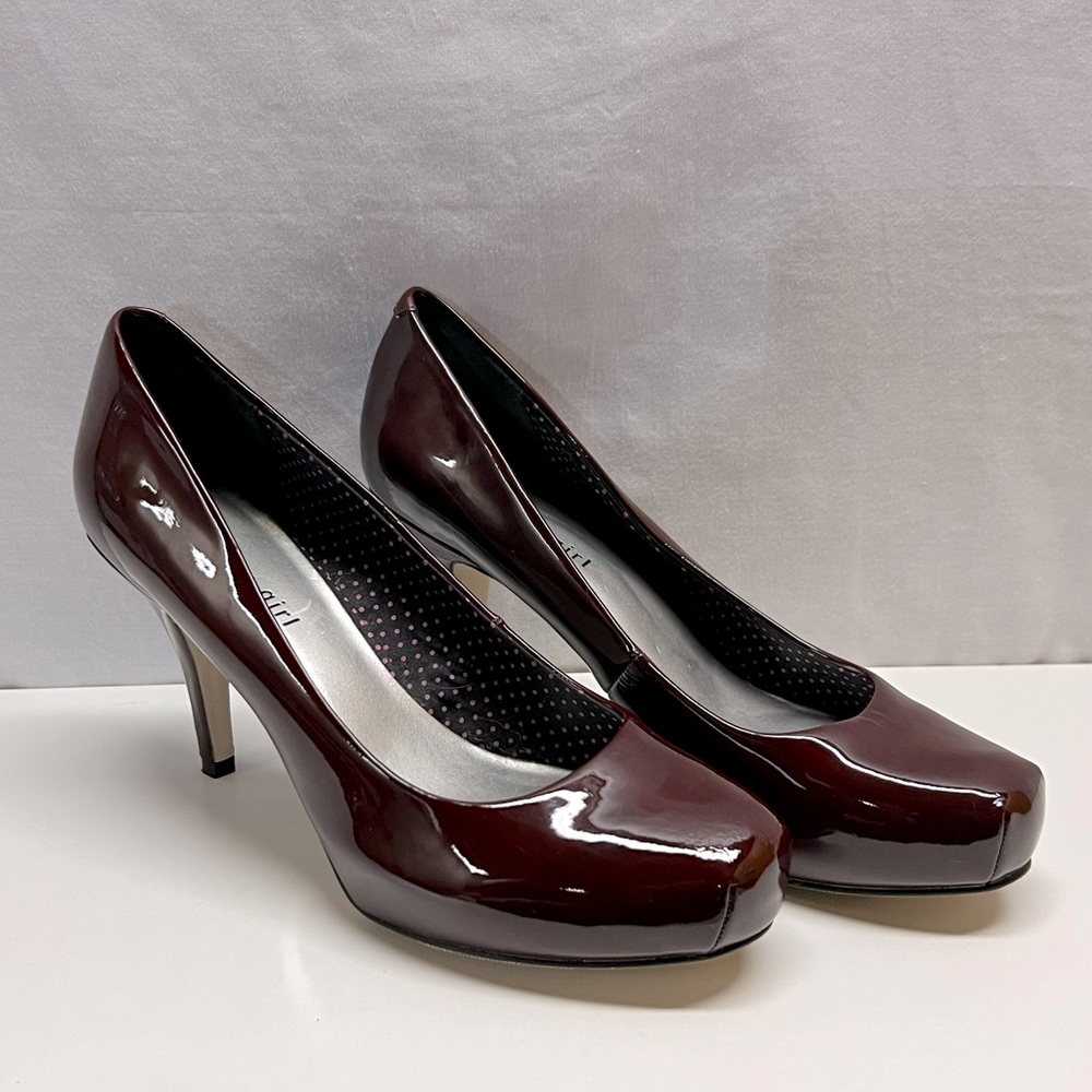 Madden Girl Patent Leather Wine Red 3 1/2” Stub Toe Heels, Women’s Size 9